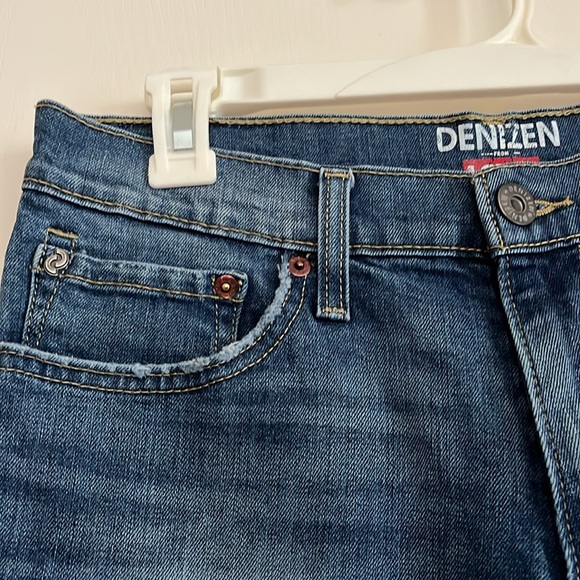 Levi's Denizen 208 Regular Taper Fit Pre-Faded Jeans - NWOT - Picture 3 of 11